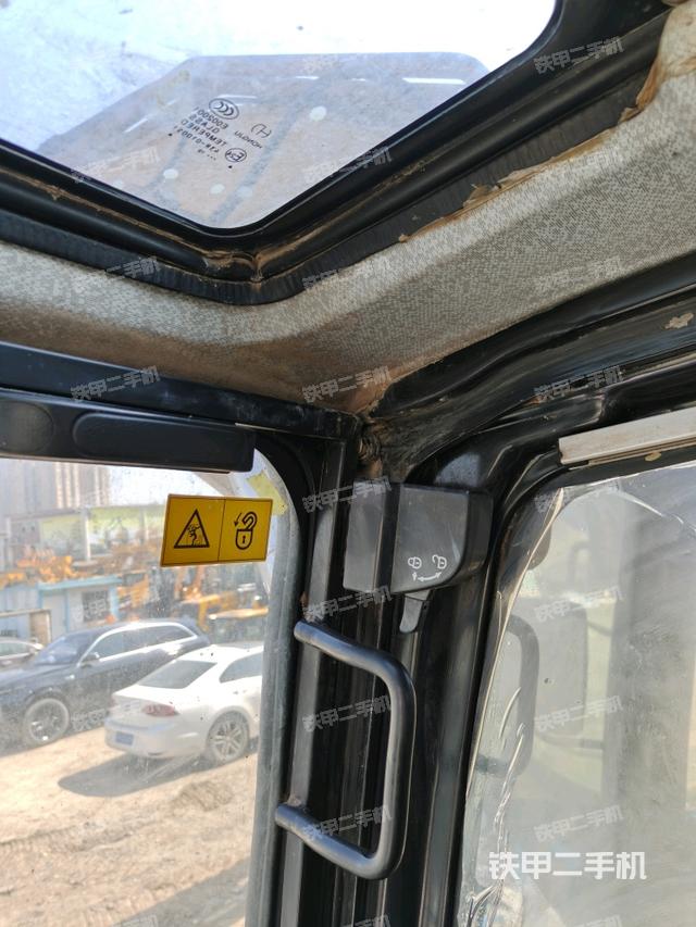 駕駛室左后45度（駕駛室部分）