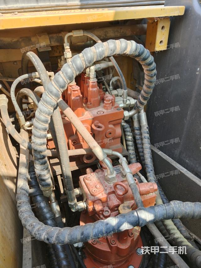 回轉(zhuǎn)馬達（上車部件）