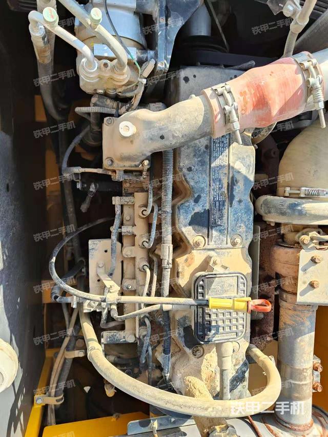 發(fā)動機(jī)整體俯視（整機(jī)外觀）