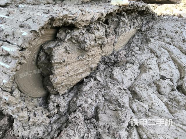 右側(cè)履帶整體（行走機(jī)構(gòu)）