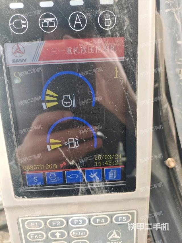 右側(cè)玻璃角標(biāo)（駕駛室部分）