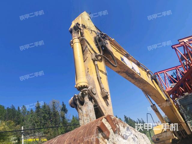 小臂整體左后(工作和回轉(zhuǎn)裝置) 小臂整體左后(工作和回轉(zhuǎn)裝置)