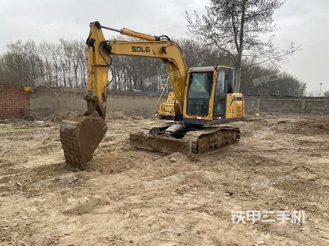 駕駛室頂部（整機(jī)外觀）