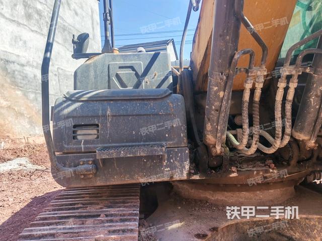 大臂油缸整體?豎拍(工作和回轉(zhuǎn)裝置) 大臂油缸整體?豎拍(工作和回轉(zhuǎn)裝置)