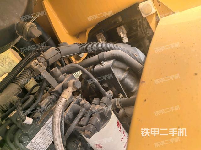 發(fā)動(dòng)機(jī)左側(cè)全景(壓路機(jī)發(fā)動(dòng)機(jī)艙) 發(fā)動(dòng)機(jī)左側(cè)全景(壓路機(jī)發(fā)動(dòng)機(jī)艙)