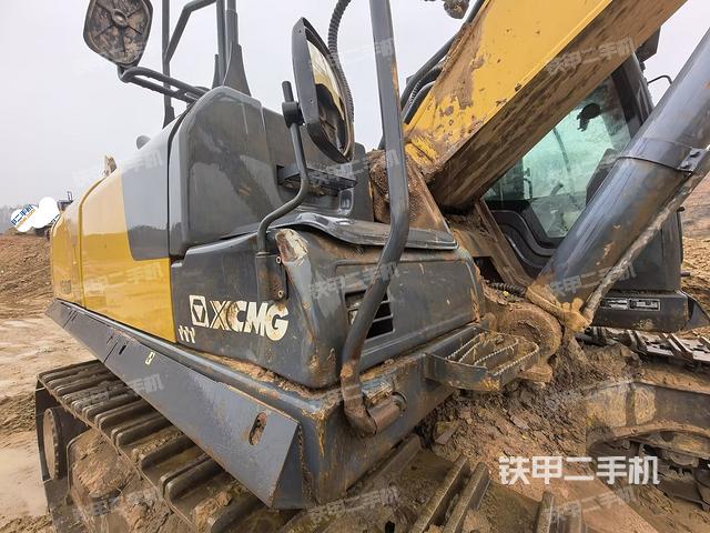 大臂根部?斜視(工作和回轉裝置) 大臂根部?斜視(工作和回轉裝置)