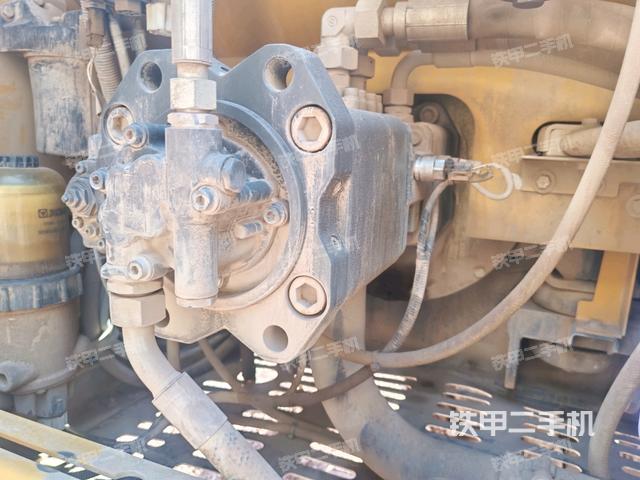 液壓泵斜45?左(大件艙室) 液壓泵斜45?左(大件艙室)