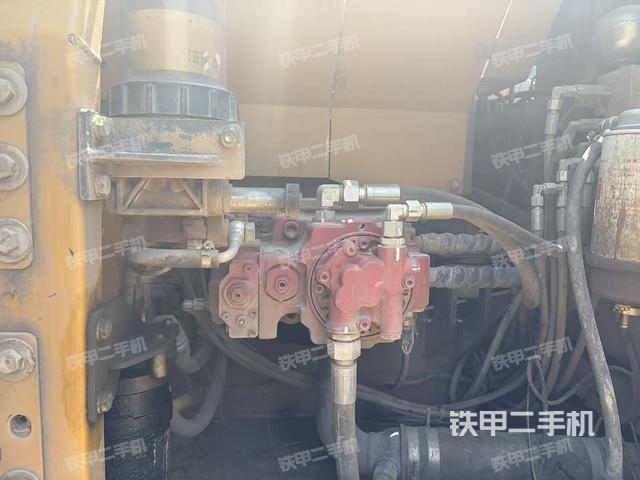 液壓泵斜45?左(大件艙室) 液壓泵斜45?左(大件艙室)