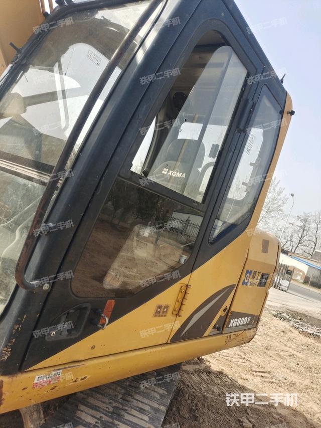 ?駕駛室正側(cè)（駕駛室部分）