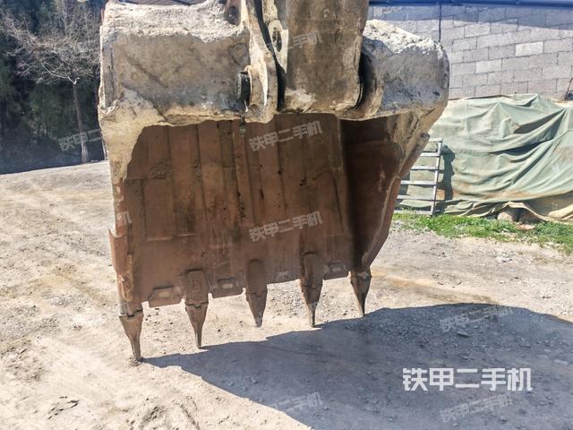 小臂整體右前(工作和回轉(zhuǎn)裝置) 小臂整體右前(工作和回轉(zhuǎn)裝置)