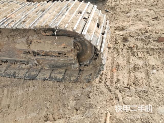 左驅(qū)動(dòng)輪（行走機(jī)構(gòu)）