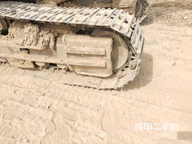左側(cè)行走馬達蓋板(行走機構(gòu)) 左側(cè)行走馬達蓋板(行走機構(gòu))