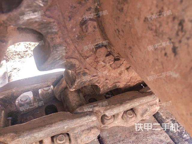 右側(cè)行走馬達蓋板(行走機構(gòu)) 右側(cè)行走馬達蓋板(行走機構(gòu))