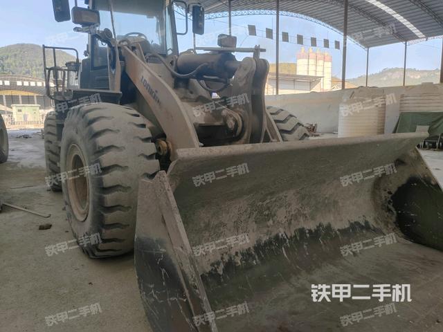 右前45°(整機外觀) 右前45°(整機外觀)