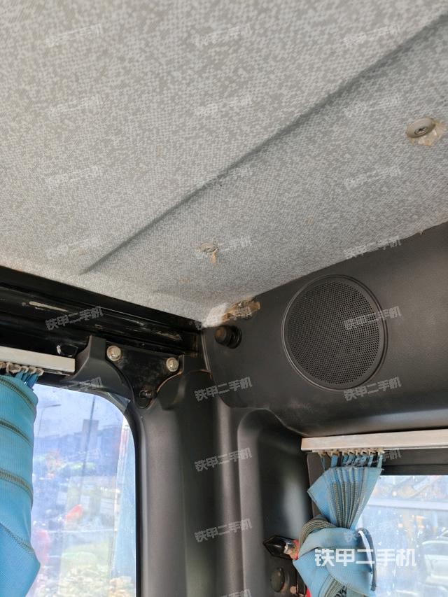 右側(cè)玻璃角標(biāo)（駕駛室部分）