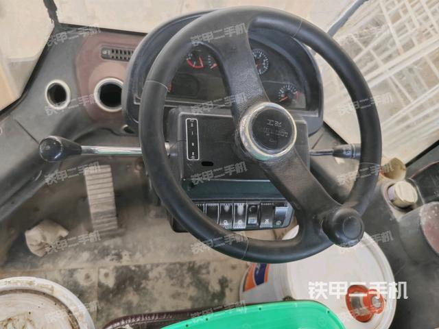 儀表盤(駕駛室部分) 儀表盤(駕駛室部分)