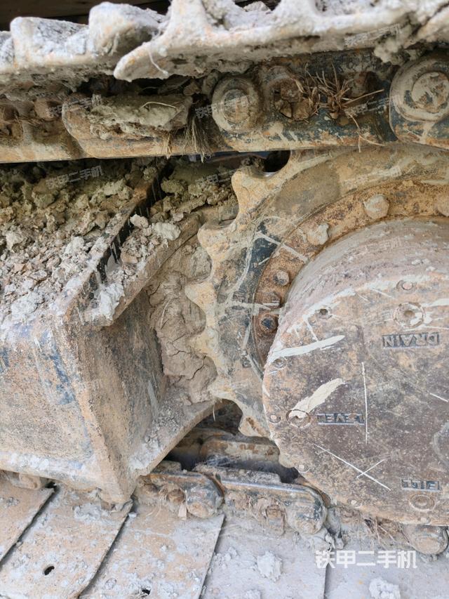 右驅(qū)動(dòng)輪（行走機(jī)構(gòu)）