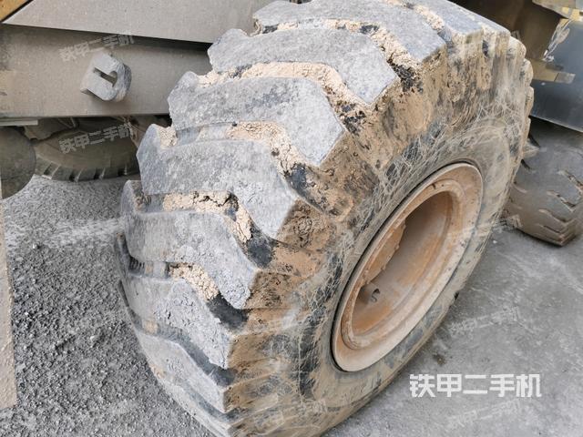 右前輪（行走機構(gòu)）