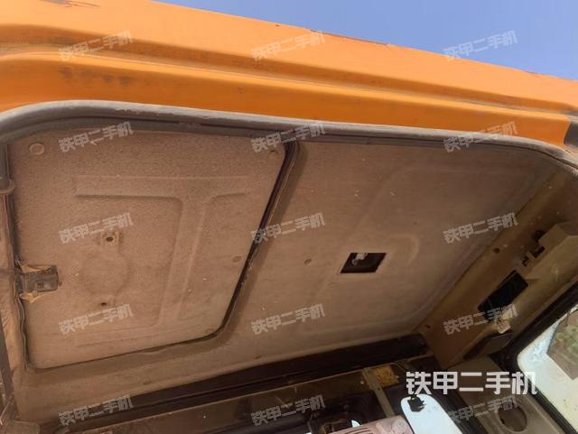 駕駛室頂部（整機(jī)外觀）