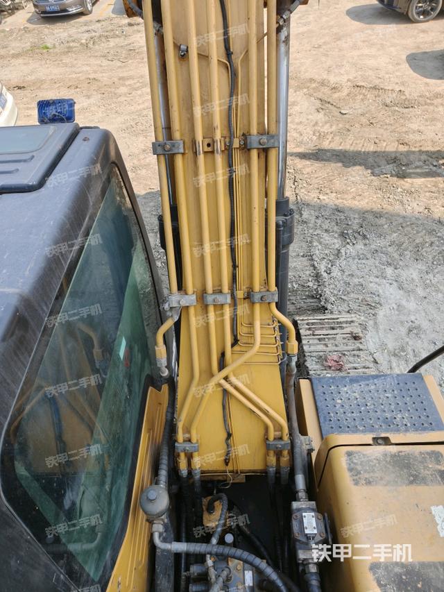 小臂整體左后（工作和回轉(zhuǎn)裝置）