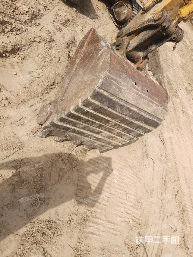 鏟斗右后整體（工作和回轉(zhuǎn)裝置）