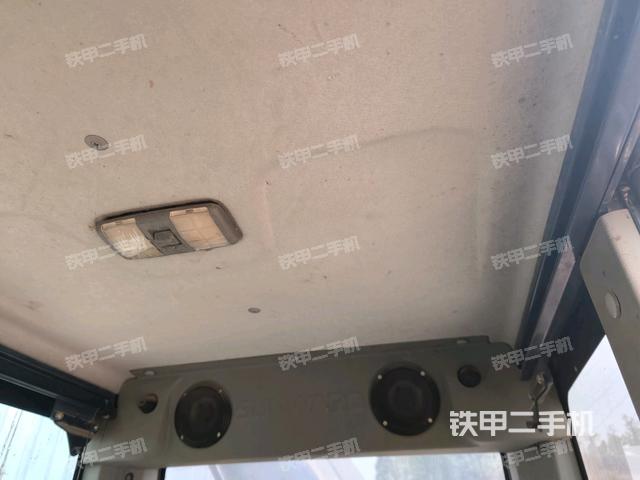 座椅左側控制臺/音響/含左手柄（駕駛室部分）