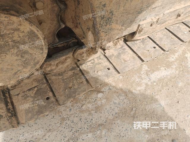 左側(cè)行走馬達(dá)蓋板(行走機(jī)構(gòu)) 左側(cè)行走馬達(dá)蓋板(行走機(jī)構(gòu))