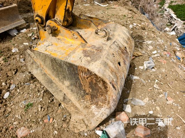 鏟斗45度(工作和回轉(zhuǎn)裝置) 鏟斗45度(工作和回轉(zhuǎn)裝置)