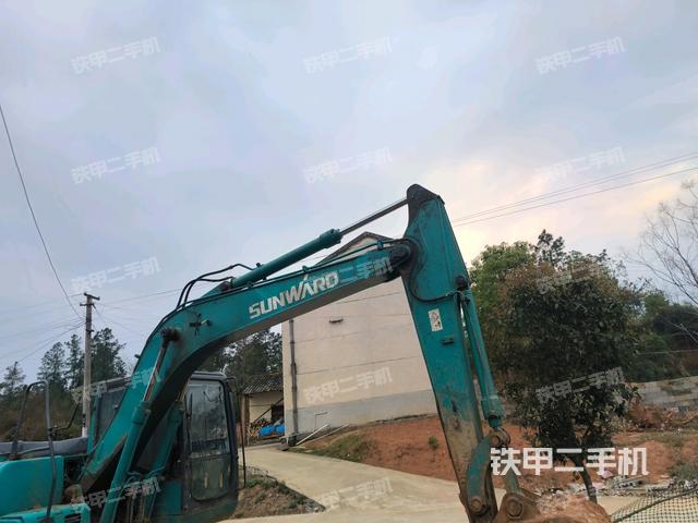 小臂整體左后（工作和回轉裝置）