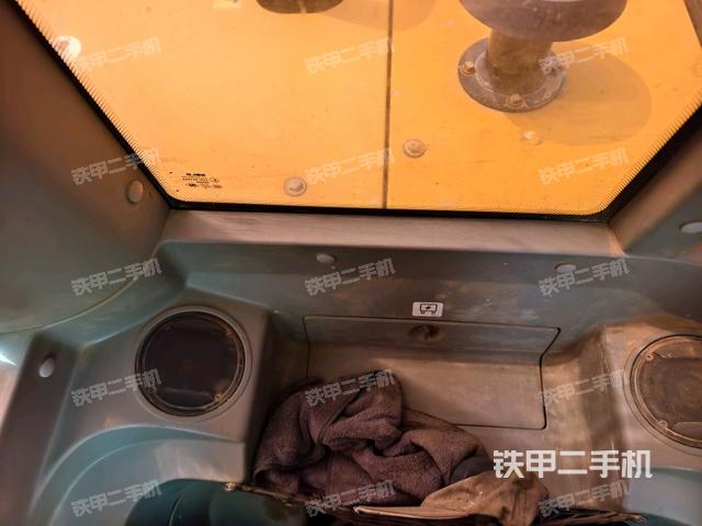 座椅后部(駕駛室部分) 座椅后部(駕駛室部分)