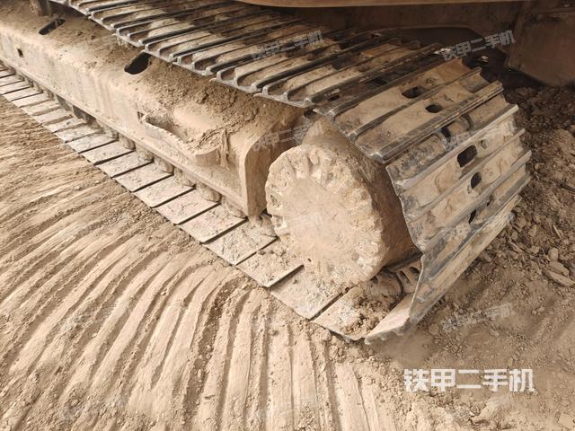 右側(cè)行走馬達(dá)蓋板(行走機(jī)構(gòu)) 右側(cè)行走馬達(dá)蓋板(行走機(jī)構(gòu))