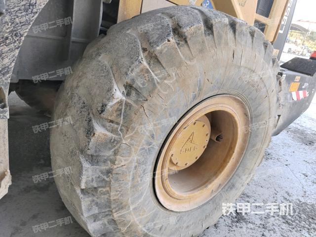 右后輪（行走機構(gòu)）