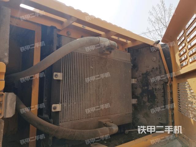 散熱器正面(大件艙室) 散熱器正面(大件艙室)