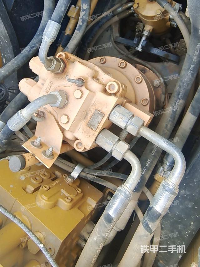 回轉(zhuǎn)馬達(dá)（上車部件）