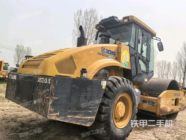 右后45°（壓路機(jī)整機(jī)外觀）