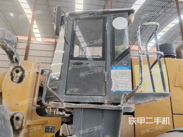 駕駛室頂部 外(駕駛室部分) 駕駛室頂部 外(駕駛室部分)