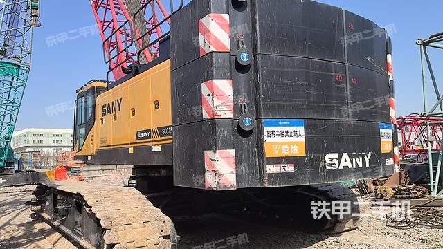 整機(jī)右側(cè)(設(shè)備外觀及核心部件) 整機(jī)右側(cè)(設(shè)備外觀及核心部件)