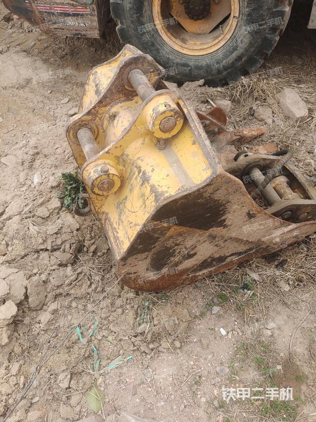 鏟斗45度(工作和回轉(zhuǎn)裝置) 鏟斗45度(工作和回轉(zhuǎn)裝置)