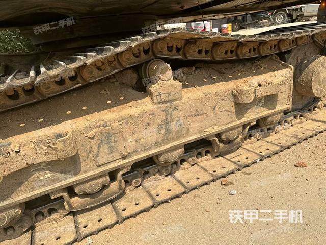 单侧履带整体（整机外观）