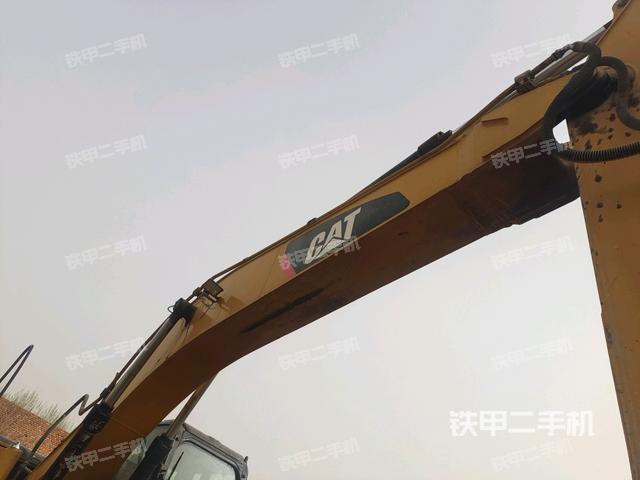 大臂根部?斜視(工作和回轉(zhuǎn)裝置) 大臂根部?斜視(工作和回轉(zhuǎn)裝置)