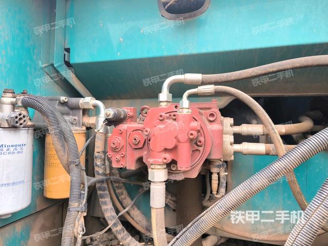 液壓泵斜45?左（大件艙室）