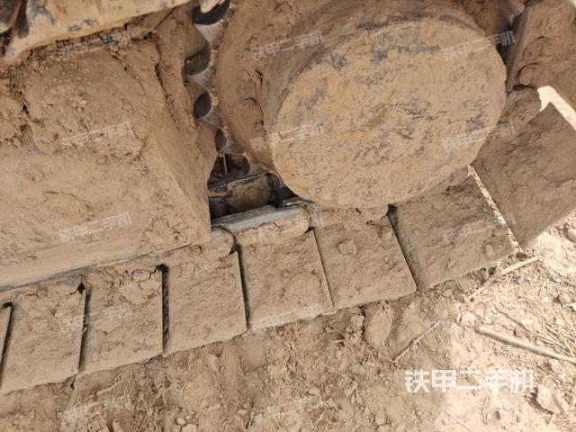 左側(cè)行走馬達(dá)蓋板(行走機構(gòu)) 左側(cè)行走馬達(dá)蓋板(行走機構(gòu))