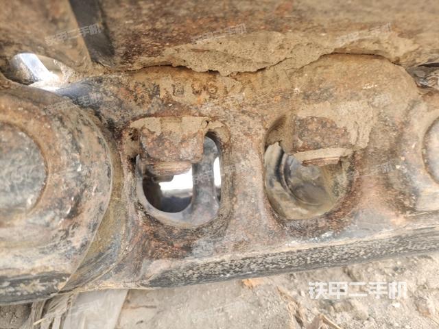 左導(dǎo)向輪（行走機(jī)構(gòu)）