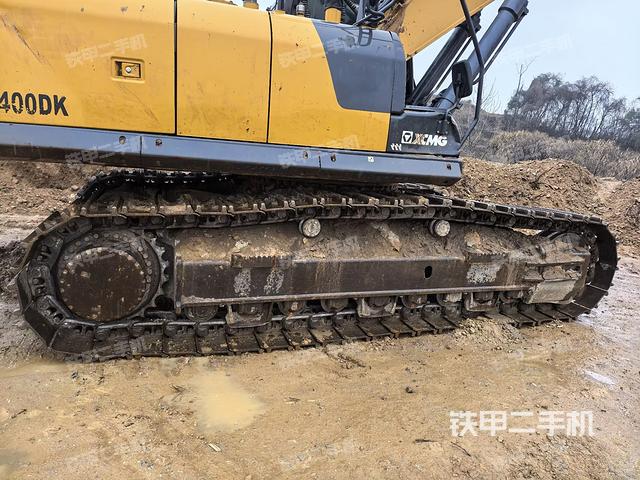 右側履帶整體(行走機構) 右側履帶整體(行走機構)