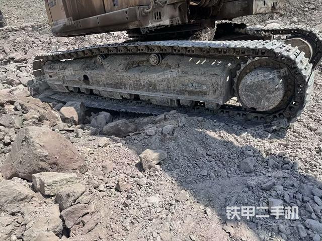 左側(cè)行走馬達蓋板(行走機構(gòu)) 左側(cè)行走馬達蓋板(行走機構(gòu))