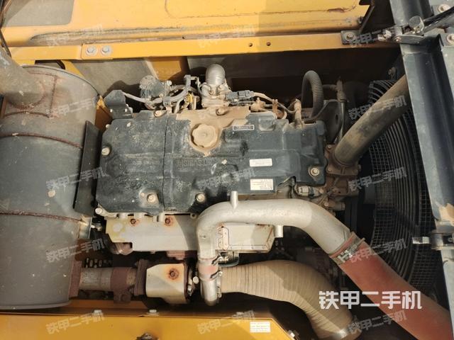 氣門室蓋螺絲特寫（上車部件）