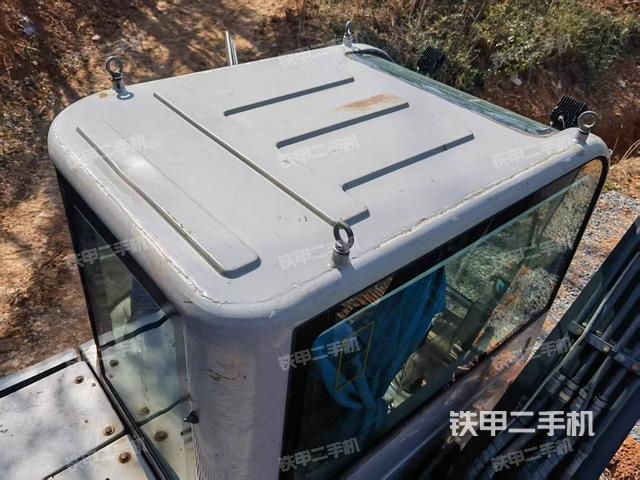 駕駛室頂部（整機(jī)外觀）