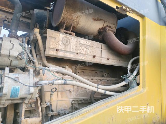 發(fā)動機(jī)左側(cè)(整機(jī)外觀及大件) 發(fā)動機(jī)左側(cè)(整機(jī)外觀及大件)