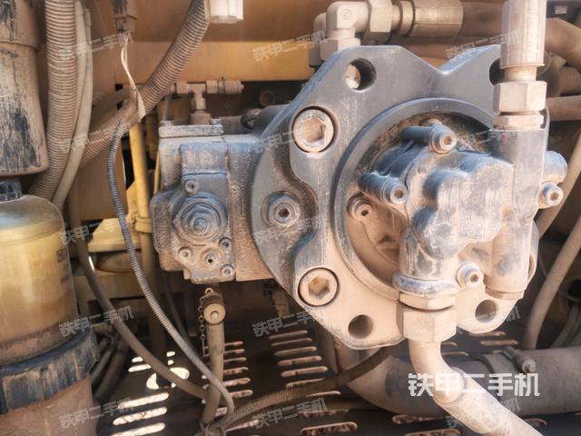 液壓泵室(大件艙室) 液壓泵室(大件艙室)