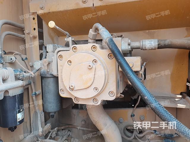 液壓泵艙室正面整體（整機(jī)外觀）